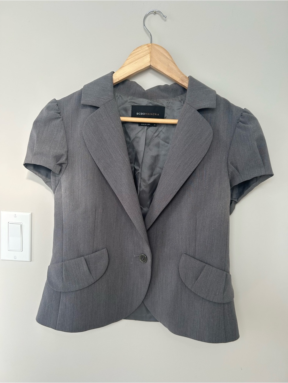 BCBGMAXAZRIA Gray Short Sleeve Blazer Jacket